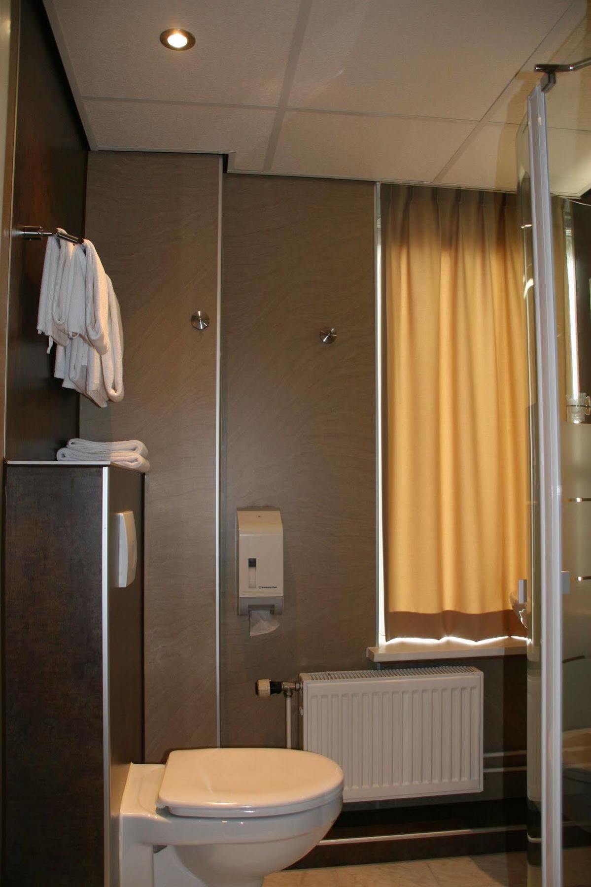 Hotel Het Galjoen Dronten Exterior photo